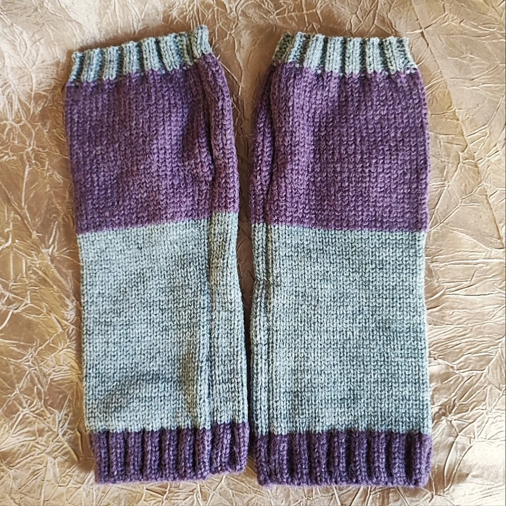 Fingerless Gloves Thumb Holes Purple Gray Grey Embroidered Birds Mittens NEW